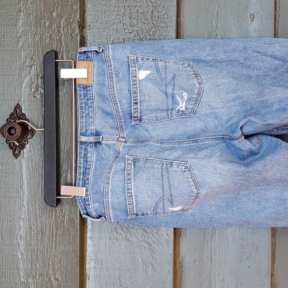 American Eagle AE Ripped Mom Jean sz 10 Women's - Picture 9 of 15
